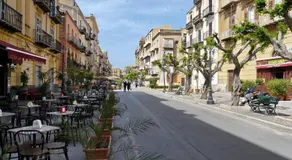 Cavaliere Costa - Image 2