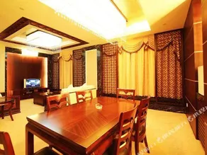 White Dolphin Hotel - Image 3