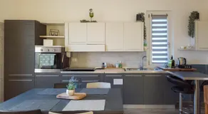 Nest Guesthouse - Image 4