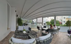 SAMMY'S HOTEL - Image 5