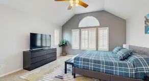 Quiet & spacious townhome with a private hot tub & great views - close to skiing - Image 2