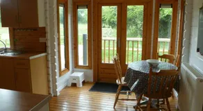 Spacious Garden Lodge at The Chestnuts, Norfolk - Image 3