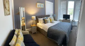 Haylie Hotel - Image 4