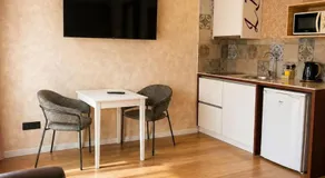 Lounge Inn Guest House - Image 3