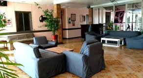Sola Eleganza Apartelle - Image 2