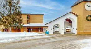 Cozy Mountain Base Retreat - Image 3