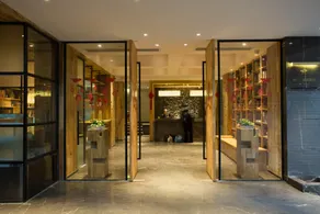 V8 Ziyuangang Hotel - Image 3