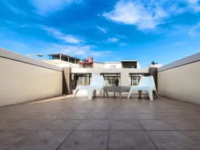 Chu House - Image 2