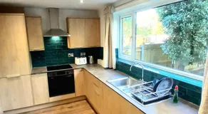 House near moors, 10 minutes walk to high street - Image 4