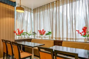 Super Townhouse OAK Regal Inn Near Sant Tukaram Nagar Metro Station - Image 5