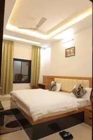 Hotel Golden Aura - Image 3