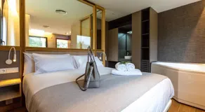 Sant Pere Homes - Image 2