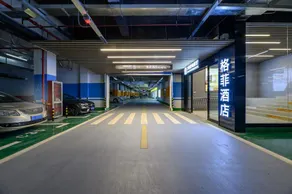 VX Hotel (Wuxi Xinwu Meihuali Wuyue Shuijie) - Image 4