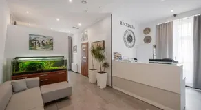 70s Hostel - Image 3