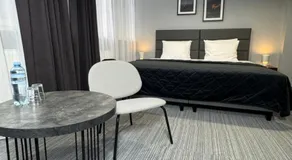 Hotel Silver - Image 2