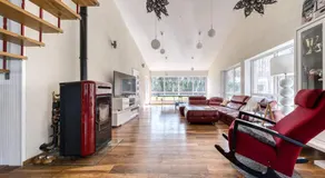 Luxury house in nature - Image 3