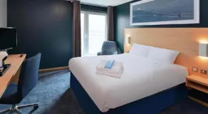 Travelodge Plymouth - Image 5