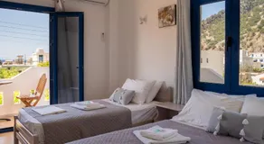 Giannis Rooms - Image 2