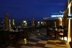 Hotel Lineage - Image 4