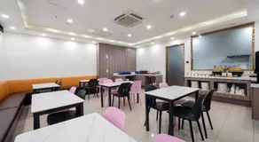Hanting Premium Hotel Shanghai Pudong Airport Chenyang Road - Image 5
