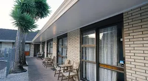 Dukes Midway Lodge - Image 4