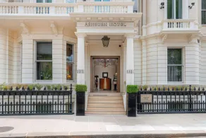 Ashburn Hotel - Image 5