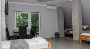 Feher Akac Guest House - Image 2