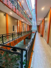 Joy Hotel - Image 4