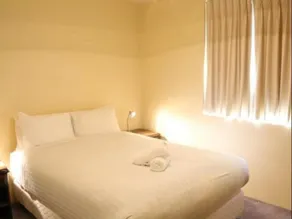 Twin Seasons 5 - Deluxe Holiday Apartment - Image 3
