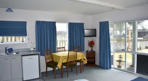 Hibiscus Bed & Breakfast - Image 2