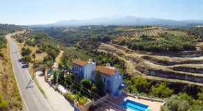 Blue Villa 1 - With Private Pool - Image 4
