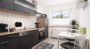 Aparte - Washer & Dryer - Kitchen & Parking - Smart-TV - Image 3