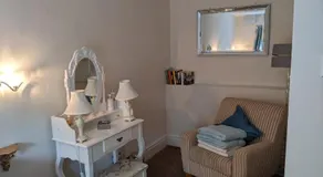 Granary Cottage - Image 2