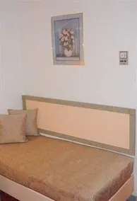 Rainbow Hotel - Image 4