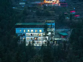 Hotel LA Riqueza Dhanaulti - Image 2