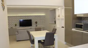 Raila House - Image 3