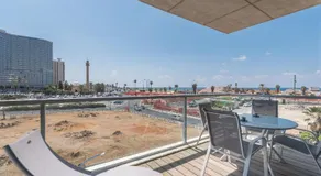Beautiful Sunny 3 bedrooms in font of the beach - Image 5
