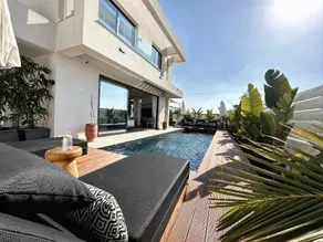 Lora Pearl Luxury Villa - Image 4