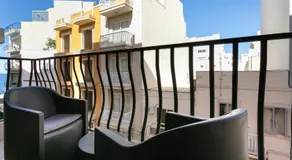 Seaside Stay Near Bugibba Centre & Promenade - Image 3