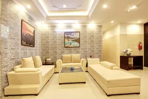 Hotel Vibe Blue Sec 70, Near Kailash Hospital & Sec 61 -52 Metro - Image 3