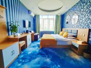 Huancheng 2046 Theme Hotel - Image 2