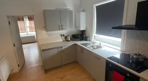 Modern Home, Free Parking in Hartlepool town perfect for contractors and visitors - Image 5