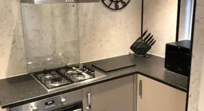Entire 2 bed modern apartment - Image 4