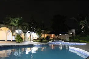 Blue Lagoon Lodge Blantyre - Image 5