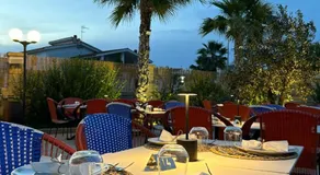 Villa Gravis Hotel Restaurant Cocktail Bar - Image 3