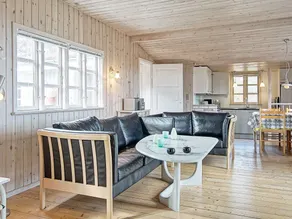 Modern Beachfront Retreat - By Traum Ferienwohnungen - Image 3