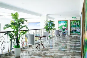 Sunflower Hotel - Image 2