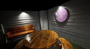 The Cassillis Hotel - Smart Self Check-in Hotel & Bar - Image 4