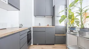 Modern Studio Flat Your Parking Space and Metro Nearby - Image 2
