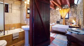 Pilikas Luxury Villas - Image 2